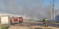 МЧС: в результате пожара на строительном рынке в Солнечногорске никто не пострадал - Regions.Ru