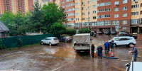 Коммунальные службы ликвидировали последствия сильного ливня на улице Баранова - Regions.Ru