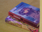 Из Солнечногорска в Луганск отправили книгу с автографом Сергея Лукьяненко